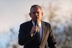 Özgür Özel'den bayram mesajı: "Filistin ve İran için adalet ve barış temenni ediyorum"