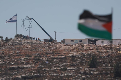 İşgalci İsrailliler, Nablus’ta bir kız okuluna saldırdı