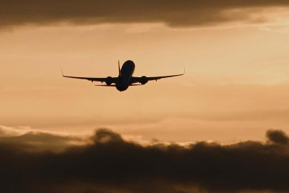 Kenya'da yolcu uçağı pistten çıktı