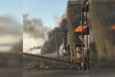 ABD'nin petrol rafinerisinde şiddetli patlama! Dumanlar gökyüzünü kapladı