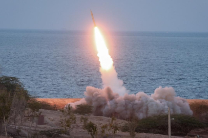 İsrail, İran'ın denizden atılan seyir füzesi üretim tesislerini vurduğunu iddia etti