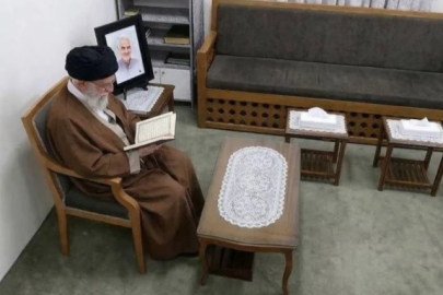 İran Hamaney'in son fotoğrafını paylaştı