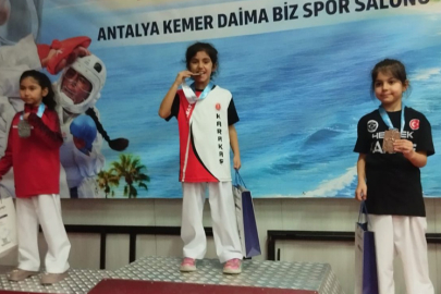 Minik Zeynep Mila Öztekin Türkiye Şampiyonu oldu