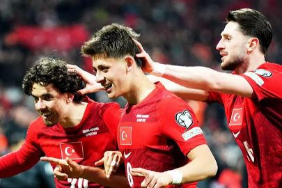 Türkiye'nin galibiyeti Romanya'da manşetlerde! ''Dünya Kupası'nı televizyondan izleyeceğiz''