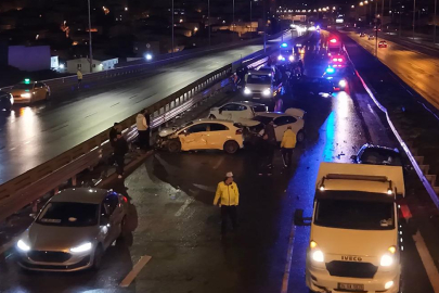 İstanbul'da zincirleme kaza: 8 araç birbirine girdi