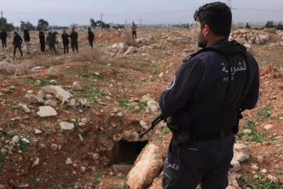 Suriye'de kan donduran olay: Terör örgütü YPG'nin eski hapishanesinden toplu mezar çıktı