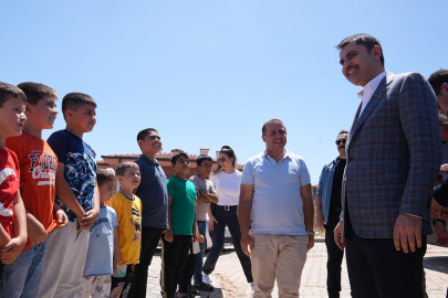 Bakan Kurum'dan milli maç öncesi Zey Köyü'nden anlamlı paylaşım