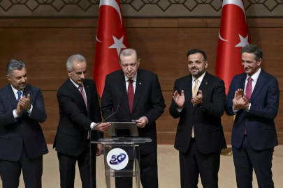 Cumhurbaşkanı Erdoğan: Türkiye bentleri yıkarak gümbür gümbür geliyor