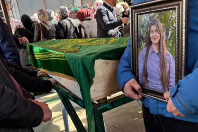 CHP'li başkanın tacizine uğrayan Tuana Torun'un cenazesi toprağa verildi