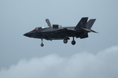 İran Devrim Muhafızları: ABD'ye ait F-35 savaş uçağı düşürüldü