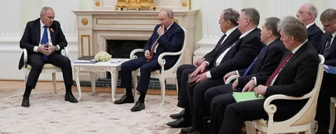 Zirve buz kesti! Paşinyan'dan Putin'in isteğine ret