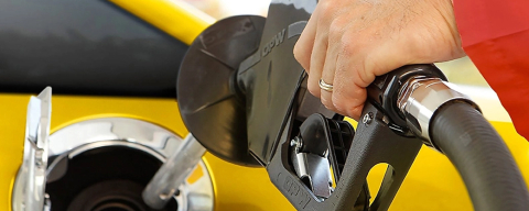 Bu gece pompaya yansıyacaktı zam iptal edildi