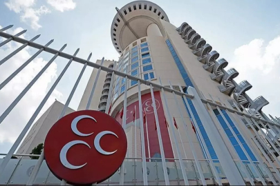 MHP İstanbul İl teşkilatı da dahil olmak üzere 39 ilçenin teşkilatlarını feshetti