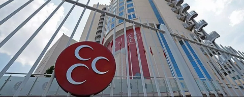 MHP İstanbul İl teşkilatı da dahil olmak üzere 39 ilçenin teşkilatlarını feshetti