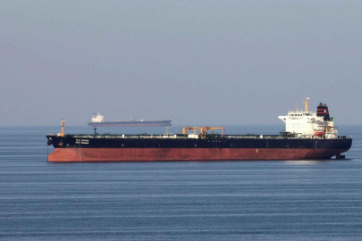 İran basını: İsrail'e ait bir konteyner gemisi balistik füzelerle vuruldu