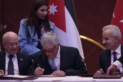 Ürdün'den Türkiye'ye uzanan hat! Umman'da 3 ülkeden tarihi imza