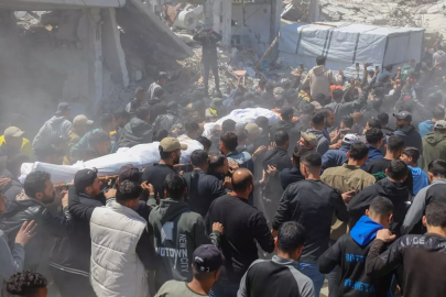 Katil İsrail'den Gazze'de polis merkezine hava saldırısı