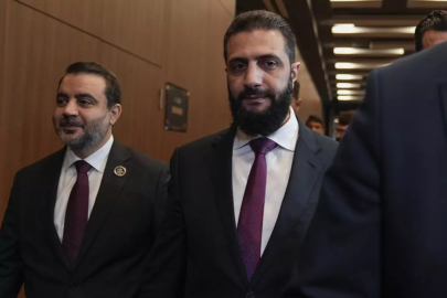 Şara Türkiye'den duyurdu: Bütün yabancı askerler ayrıldı