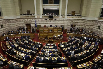 Adı yolsuzluk soruşturmasında geçen 13 Yunan milletvekilinin dokunulmazlığı kaldırıldı