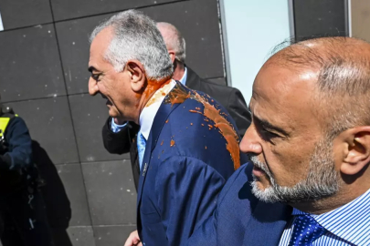 Siyonist kuklası Pehlevi'ye Berlin'de soğuk duş!