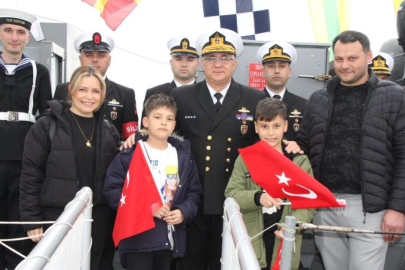 TCG Tayfun hücumbotu ile TCSG-15 Sahil Güvenlik botu ziyarete açıldı