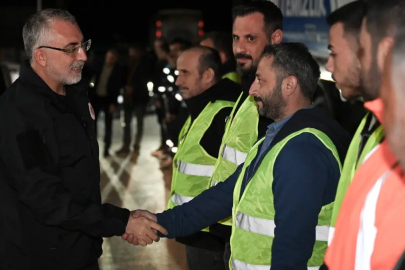 Bakan Işıkhan, 1 Mayıs'ı işçilerle karşıladı: Müthiş rekorlara imza atıyoruz