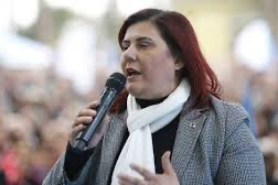 Özlem Çerçioğlu’ndan Burcu Köksal yorumu:"Burcu Köksal'a da bana yaptıklarını yapacaklar"