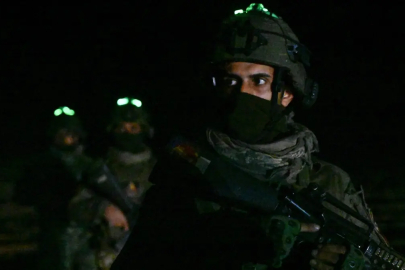 Komşuda ''İsrail üssü'' iddiası harekete geçirdi! İki çölde askeri operasyon başlatıldı