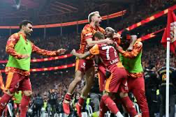 Galatasaray’da kupa töreni öncesi kutlamalar başladı