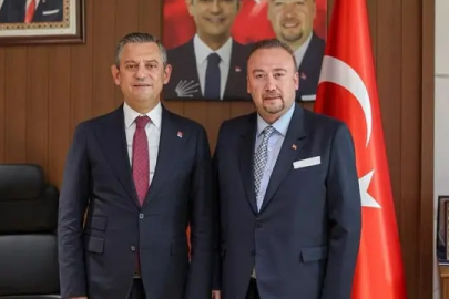 Özkan Yalım savcılığa teslim etti! İşte Özgür Özel'le rüşvet yazışması
