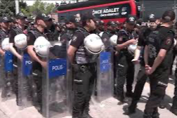 CHP Genel Merkezi’nde polis müdahalesi başladı