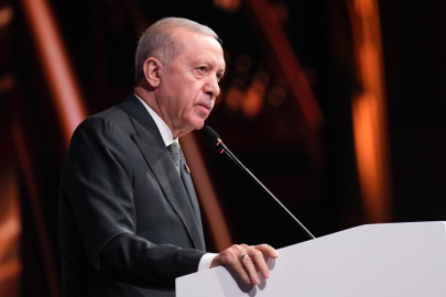 Cumhurbaşkanı Erdoğan, Necip Fazıl Kısakürek'i andı