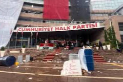 CHP’de WhatsApp krizi parti içi gerilimi büyüttü