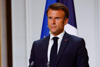 Macron'dan kutlamalara sert tepki: Şiddet kabul edilemez
