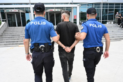 Kırmızı bültenle aranan firari Mersin'de yakalandı