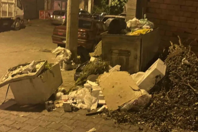 CHP'li belediyede çöp krizi! Kötü koku mahalleliyi bezdirdi