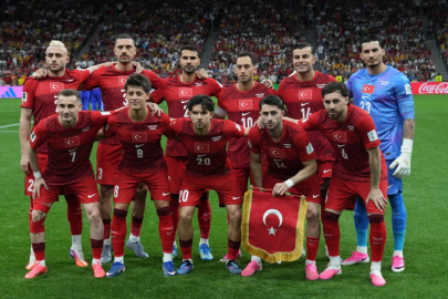 "Bizim Çocuklar" Dünya Kupası'ndaki ilk puanı için Paraguay karşısına çıkacak