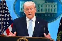 Trump Hürmüz geçişlerinin yeniden başladığını duyurdu