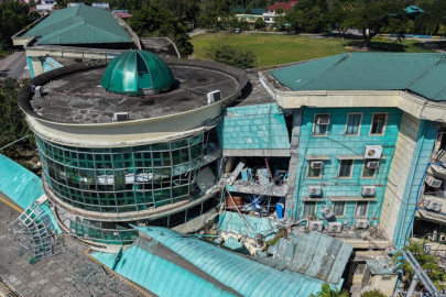 Filipinler'de 7,8 büyüklüğündeki depremde ölenlerin sayısı 78'e yükseldi