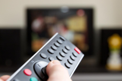 Evliler, bekarlara göre daha çok televizyon izliyor