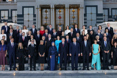 Tarihi Ankara zirvesi dünya basınında manşet oldu!