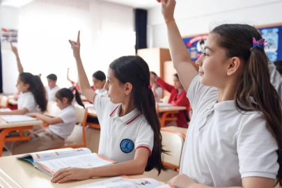 81 ile gönderildi! Okullarda yeni dönem: Paylaşım yapılması yasaklandı