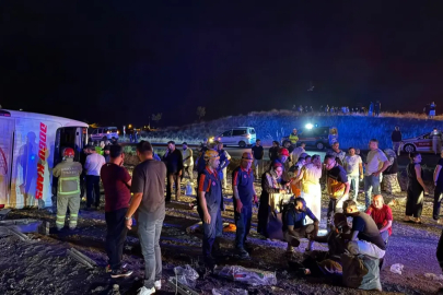 Kırıkkale'de can pazarı! Devrilen otobüsteki 40 kişi yaralandı