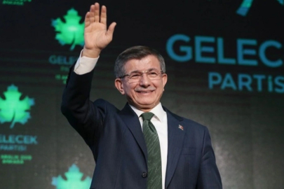 Ahmet Davutoğlu siyaseti bırakıyor: Gelecek Partisi feshedildi