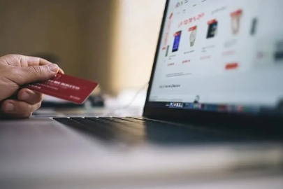 Tüketiciyi aldatan reklamlara geçit yok! Milyonları ilgilendiren karar yürürlüğe giriyor