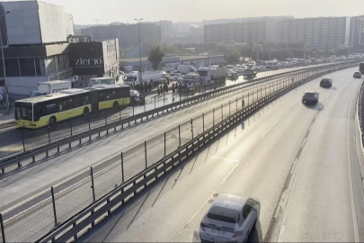 Küçükçekmece D-100'de can pazarı! İETT otobüsünün karıştığı kazada 3 ölü