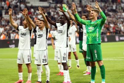 Beşiktaş 10 kişiyle Hradec Kralove'yi deplasmanda yendi
