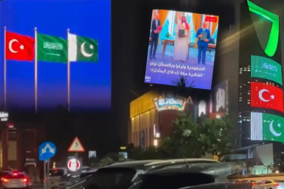 Tarihi ittifak gökleri süsledi: Suudi kuleleri Türk bayrağıyla aydınlandı