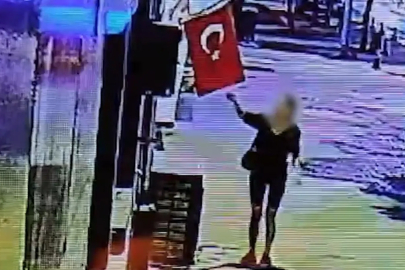 Türk bayrağına alçak saldırı! Şüpheli kıskıvrak yakalandı