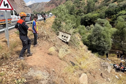 Yolcu minibüsü şarampole uçtu! Sivas'ta kazanın bilançosu ağır